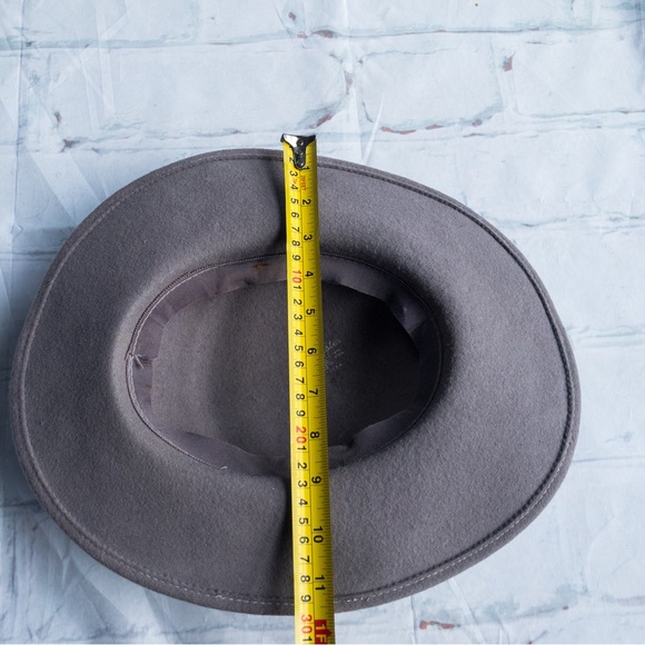 Vintage Lancaster Women's Gray Wool Hat with Sequin - Picture 12 of 12